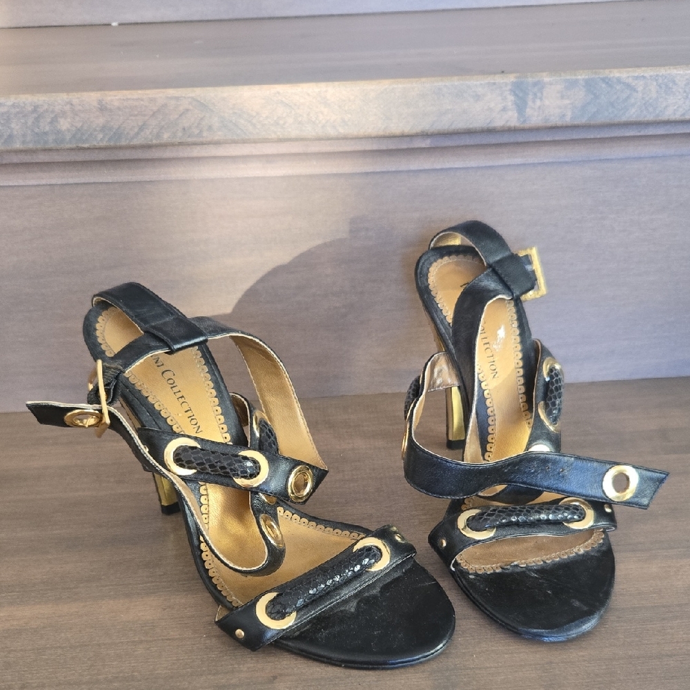 Vianni Collection Black and Gold Strappy Heels